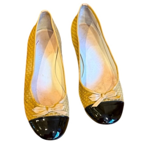 Delman Shoes - Delman basket weave with patent cap toe size 9